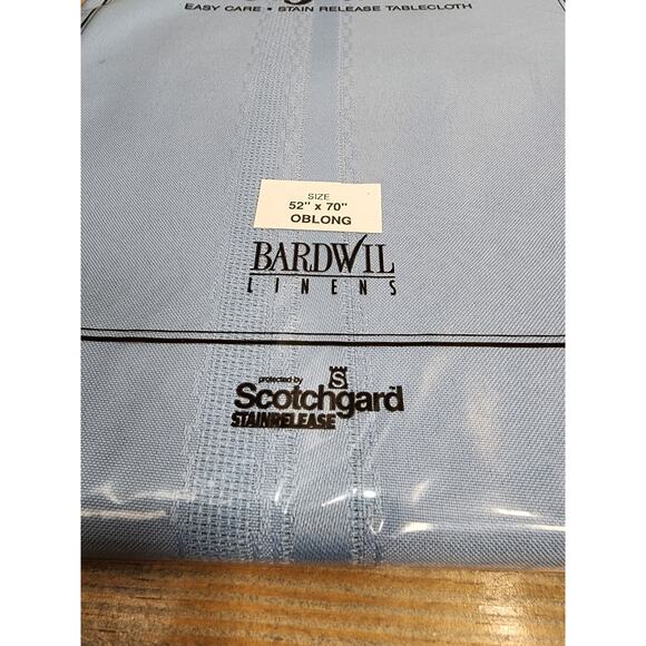 Bardwil Linens Blue Tablecloth Stain Release 52 x 70 Oblong NEW - Picture 2 of 6